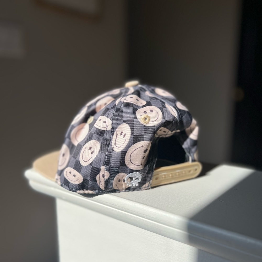 Headster Smiley Face Cap - Picture 3 of 5